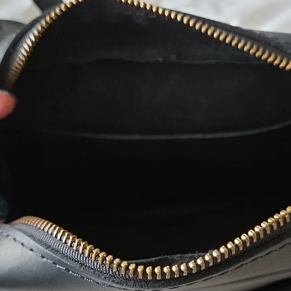 Portland Leather Large Camera Purse - Picture 5 of 5